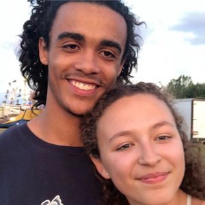 Meet your Posher, Kaya